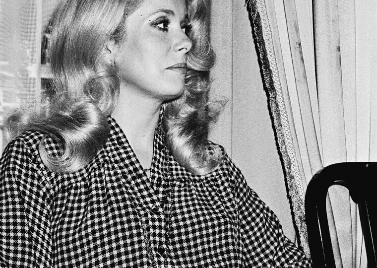 Catherine Deneuve photographiée par Hans van Dijk pour l'agence Anefo en 1979