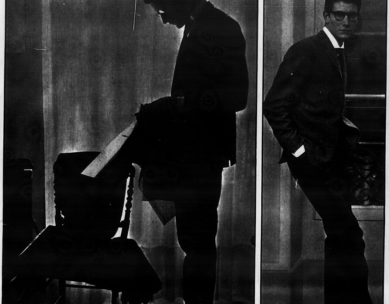 Yves Saint Laurent dans son studio parisien, 1961