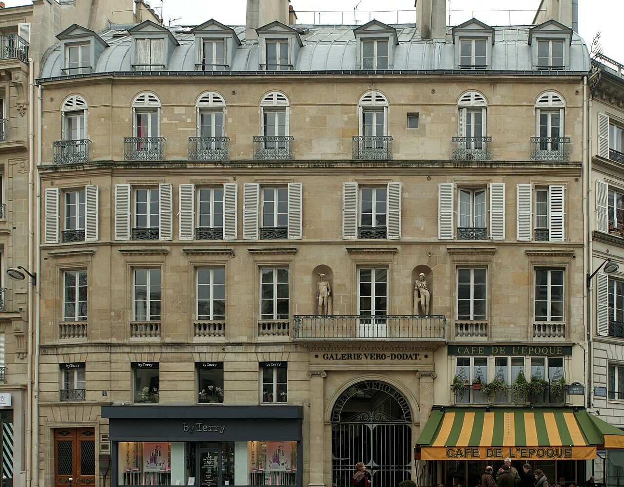 La galerie Véro-Dodat, où Christian Louboutin ouvrit sa première boutique en 1991