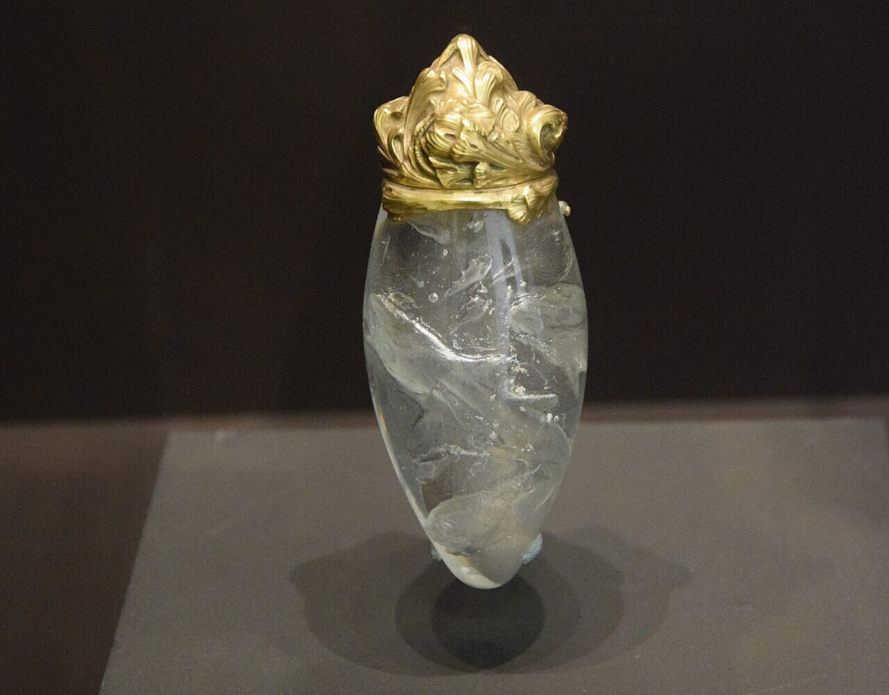 Un flacon à senteur de René Lalique conservé au musée d'Orsay