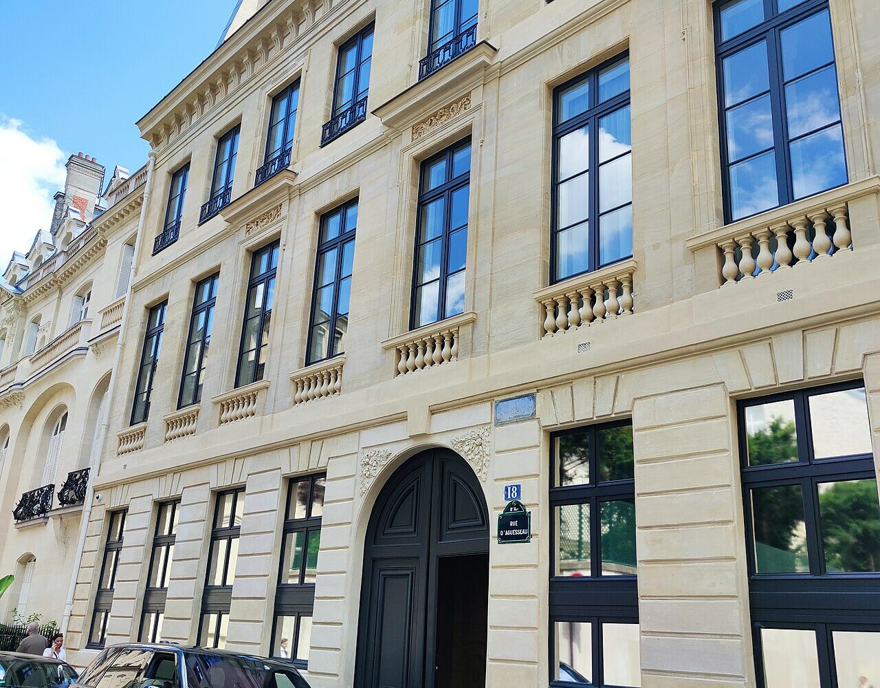 La rue d'Aguesseau, où se cache le spa Shiseido des Jardins du Faubourg