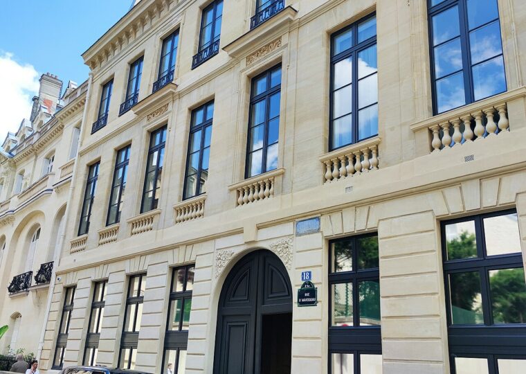 La rue d'Aguesseau, où se cache le spa Shiseido des Jardins du Faubourg