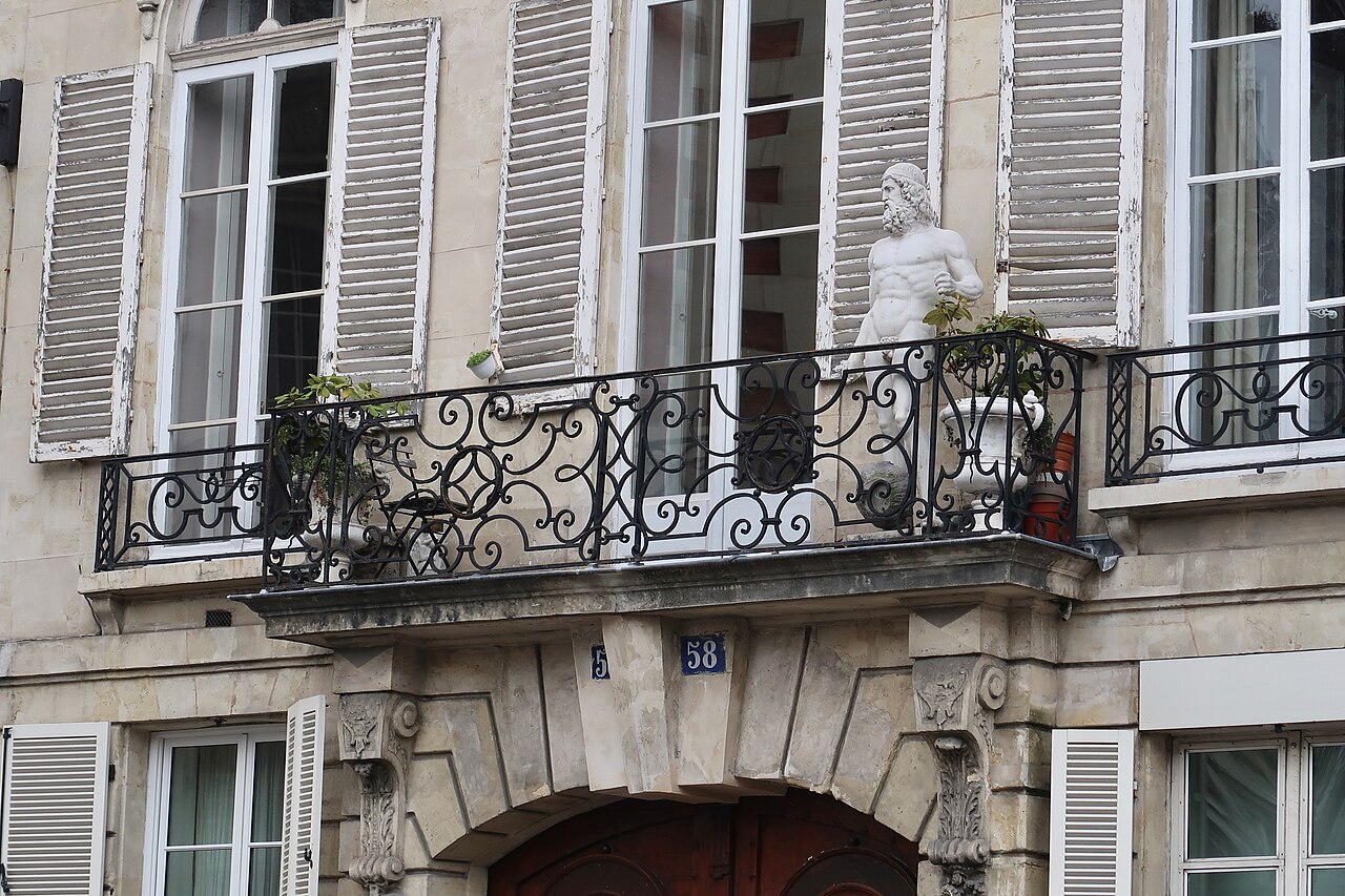 La rue de Vaugirard, face au Luxembourg, fief de Sadaharu Aoki