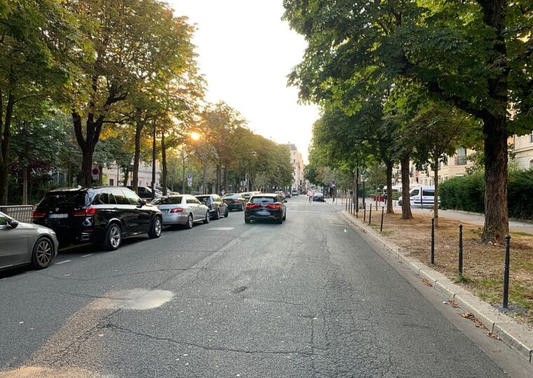 L'avenue Gabriel, à Paris, où se cache le patio de La Réserve