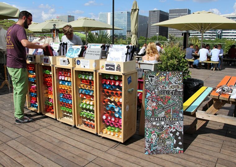 La Cité de la Mode et du Design et sa résille verte, quai d'Austerlitz