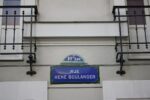 La plaque émaillée de la rue René-Boulanger, marquée du 10e arrondissement