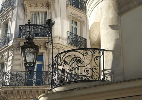 La rue du Dragon, à Saint-Germain-des-Prés, où s'est posé Base