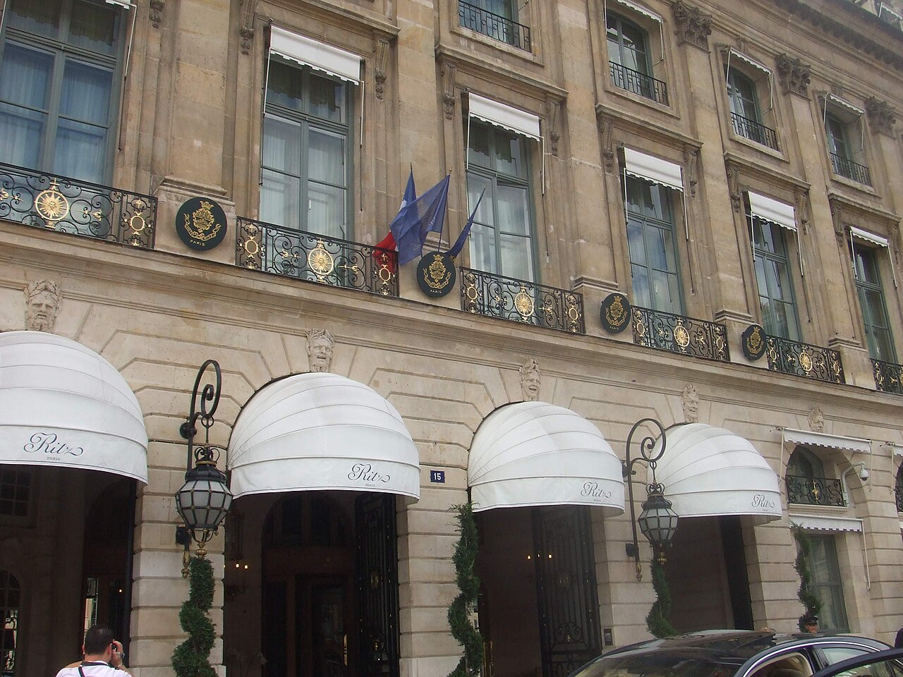L'Hôtel Ritz, place Vendôme, dont le grand jardin accueille la terrasse Espadon