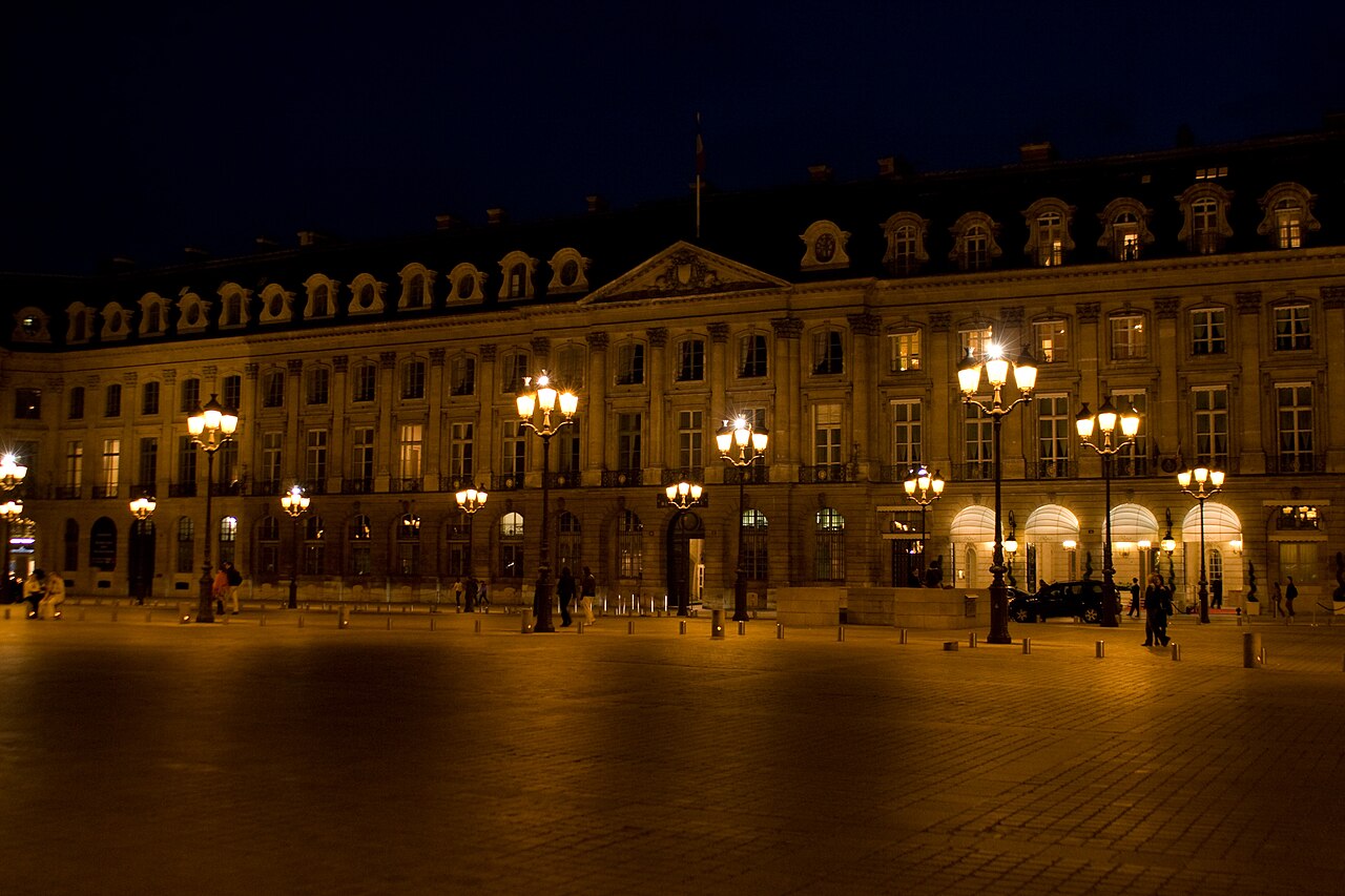 La place Vendôme, dont le 17 cache l'entrée du Ritz Club & Spa