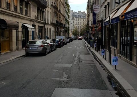 La rue Duphot, dans le 1er arrondissement de Paris