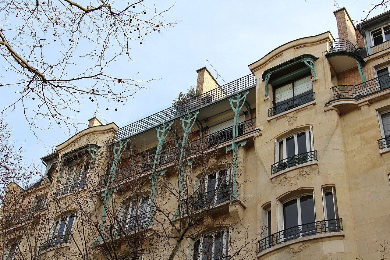 La rue Jean-de-La-Fontaine à Auteuil, voisine de l'Auberge des Crus