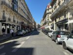 La rue Marbeuf, dans le 8e arrondissement, où se cache Black Door