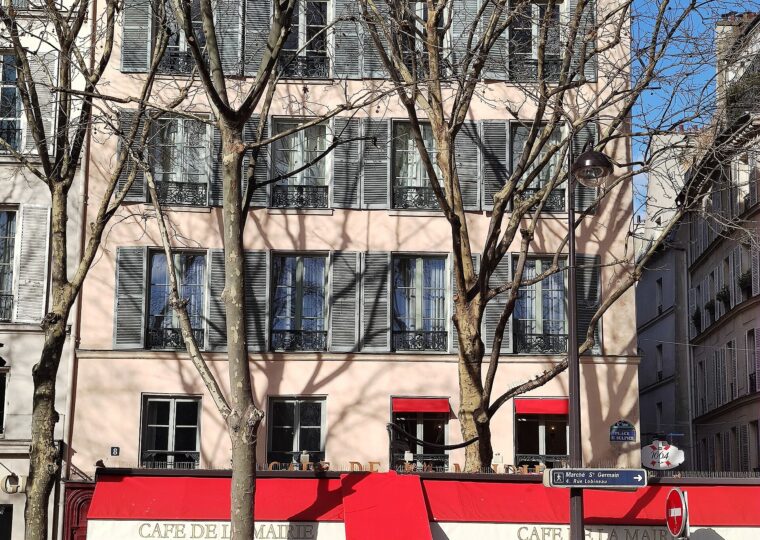 La terrasse du café de la Mairie, place Saint-Sulpice