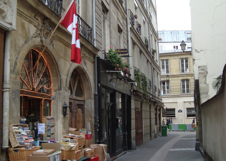 La rue de la Parcheminerie, fief de l'Abbey Bookshop