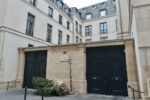 La rue des Saints-Pères, dont Maison Fleuret occupe un décor de librairie