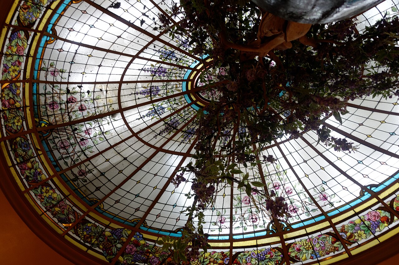 La coupole de verre de la brasserie Bofinger à Paris