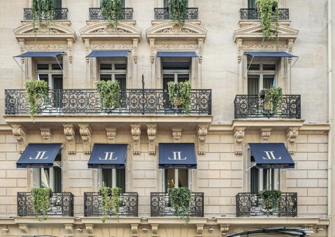 La façade de l'hôtel Lancaster, rue de Berri, dans le 8e arrondissement de Paris