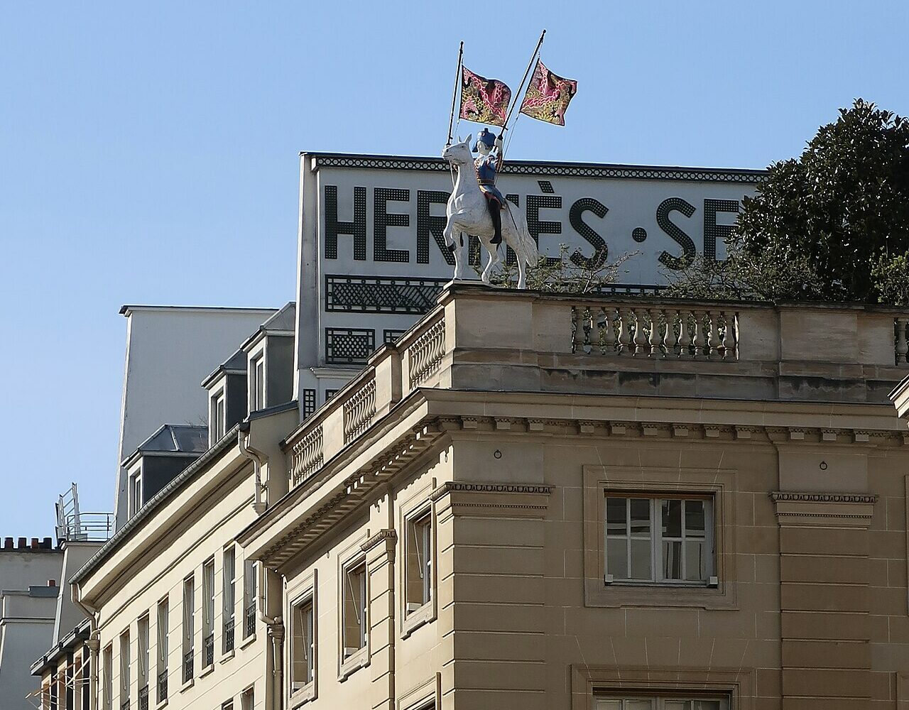La façade Hermès, 24 rue du Faubourg Saint-Honoré à Paris