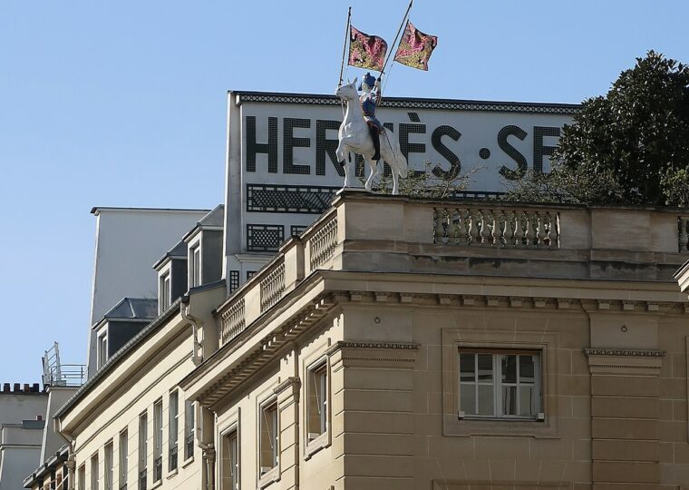 La façade Hermès, 24 rue du Faubourg Saint-Honoré à Paris