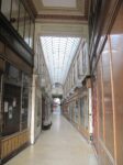 L'intérieur du passage du Bourg-l'Abbé à Paris