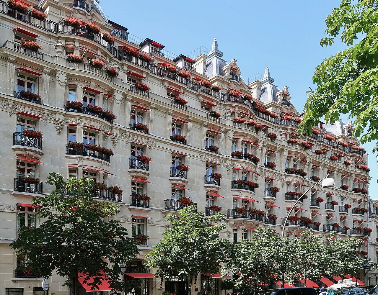 Le Plaza Athénée, avenue Montaigne, écrin du Dior Spa