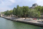 Le quai de la Tournelle à Paris, où tourne la broche de la Rôtisserie d'Argent