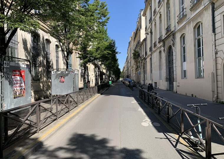 La rue Béranger, adresse du pionnier Umami Matcha Café