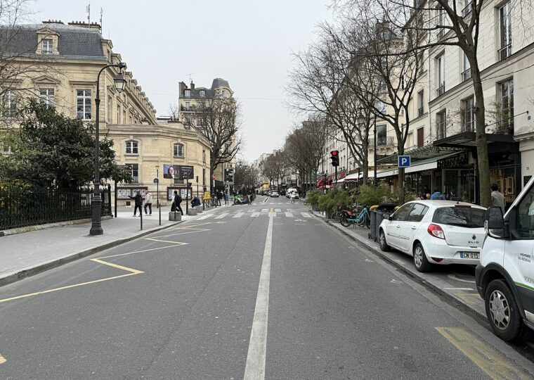 La rue de Bretagne, artère gourmande du haut Marais à Paris