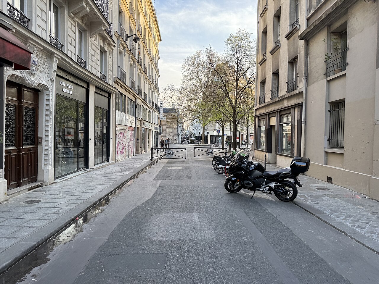 La rue Charlot, dans le haut Marais, où Cortado sert l'Espagne en tasse