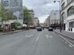 La rue de Charonne, dans le 11e arrondissement de Paris, fief de La Belle Équipe