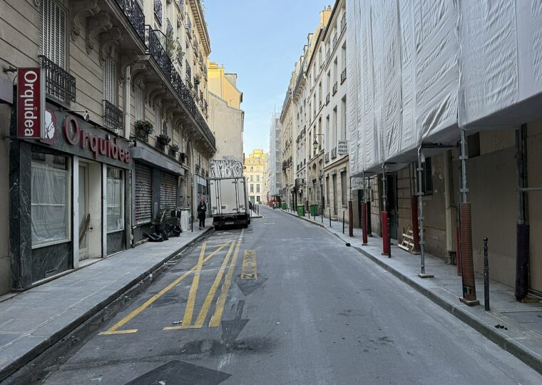 La rue Portefoin, près du Carreau du Temple, où s'écrit Recto Verso
