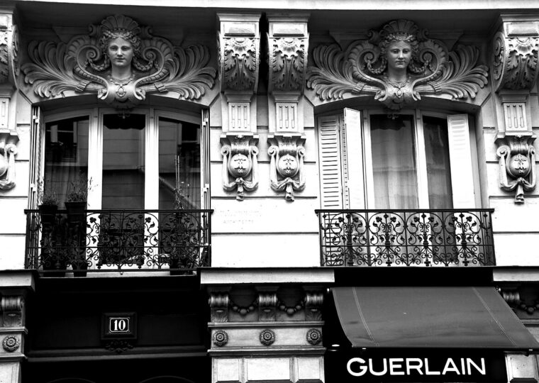 La rue des Francs-Bourgeois dans le Marais, où Sandro ouvrit sa première boutique