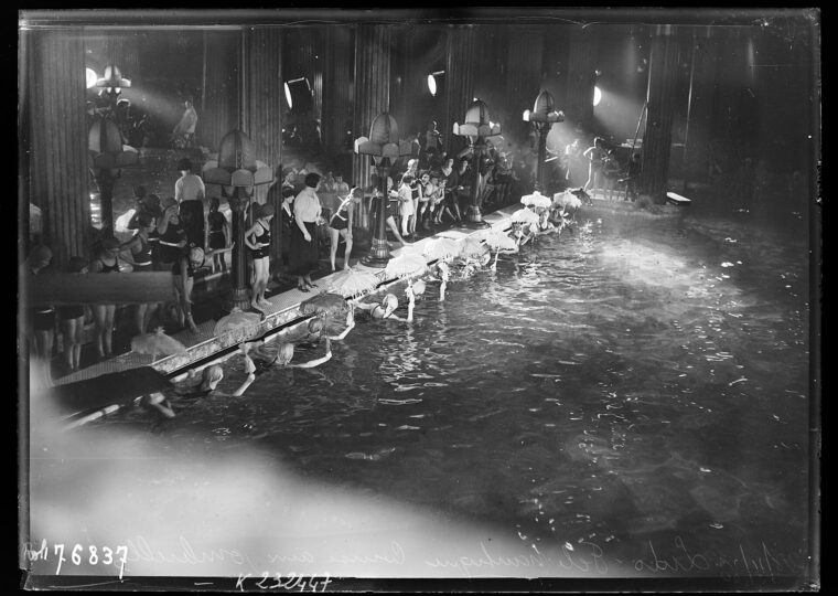 La fête nautique du Lido des Champs-Élysées en 1933