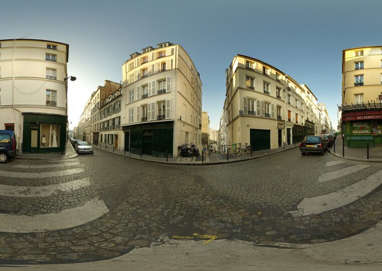 La devanture verte d'Au marché de la Butte, l'épicerie du film Amélie
