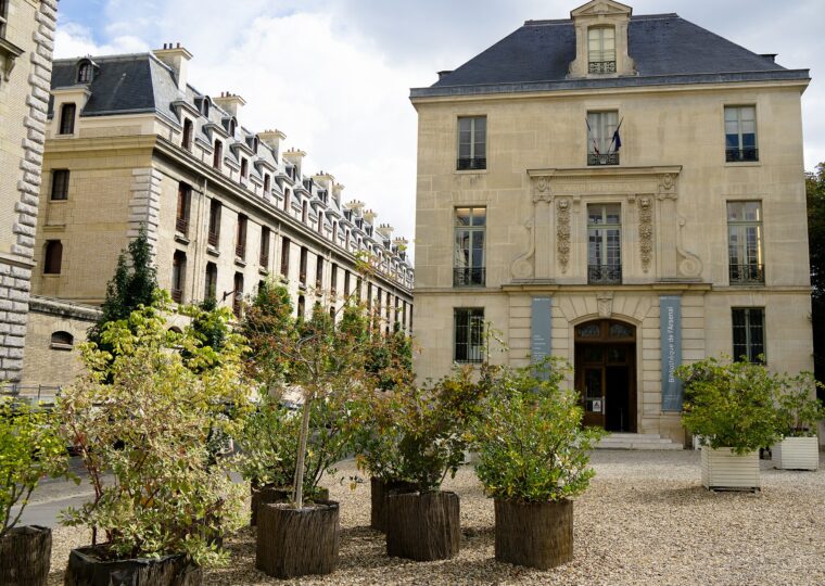 La façade de la bibliothèque de l'Arsenal