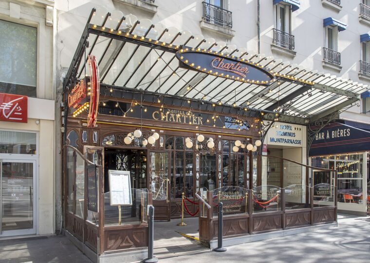 La salle Art nouveau du Bouillon Chartier, rue du Faubourg-Montmartre