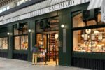 La devanture de la librairie Delamain, rue Saint-Honoré