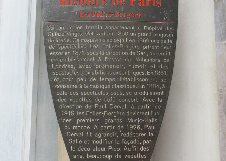L'enseigne Art déco des Folies Bergère