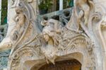 La façade sculptée de l'immeuble Lavirotte, avenue Rapp