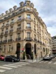 La façade du 6 rue Balzac, dans le 8e arrondissement de Paris