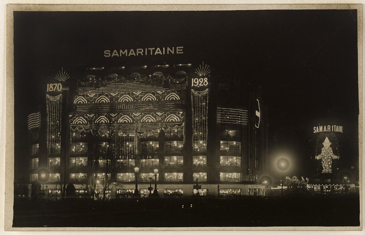 La Samaritaine illuminée pour ses cinquante-huit ans en 1928, vue de nuit