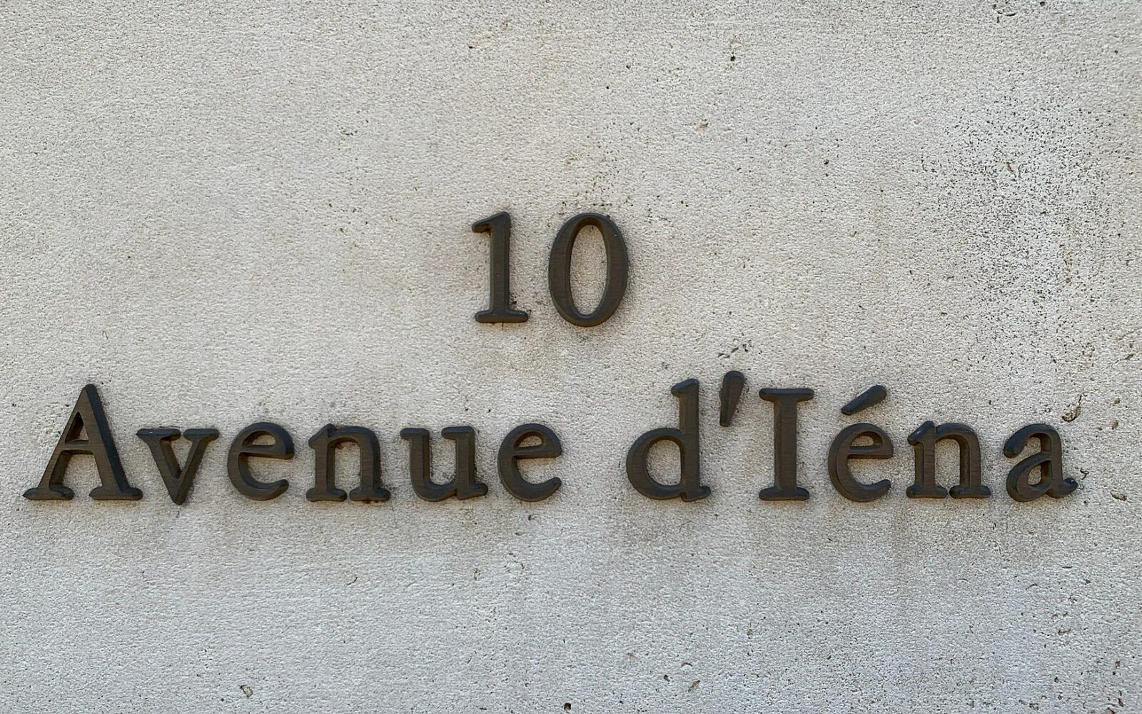 Le 10 avenue d'Iéna, palais du prince Roland Bonaparte devenu Shangri-La Paris