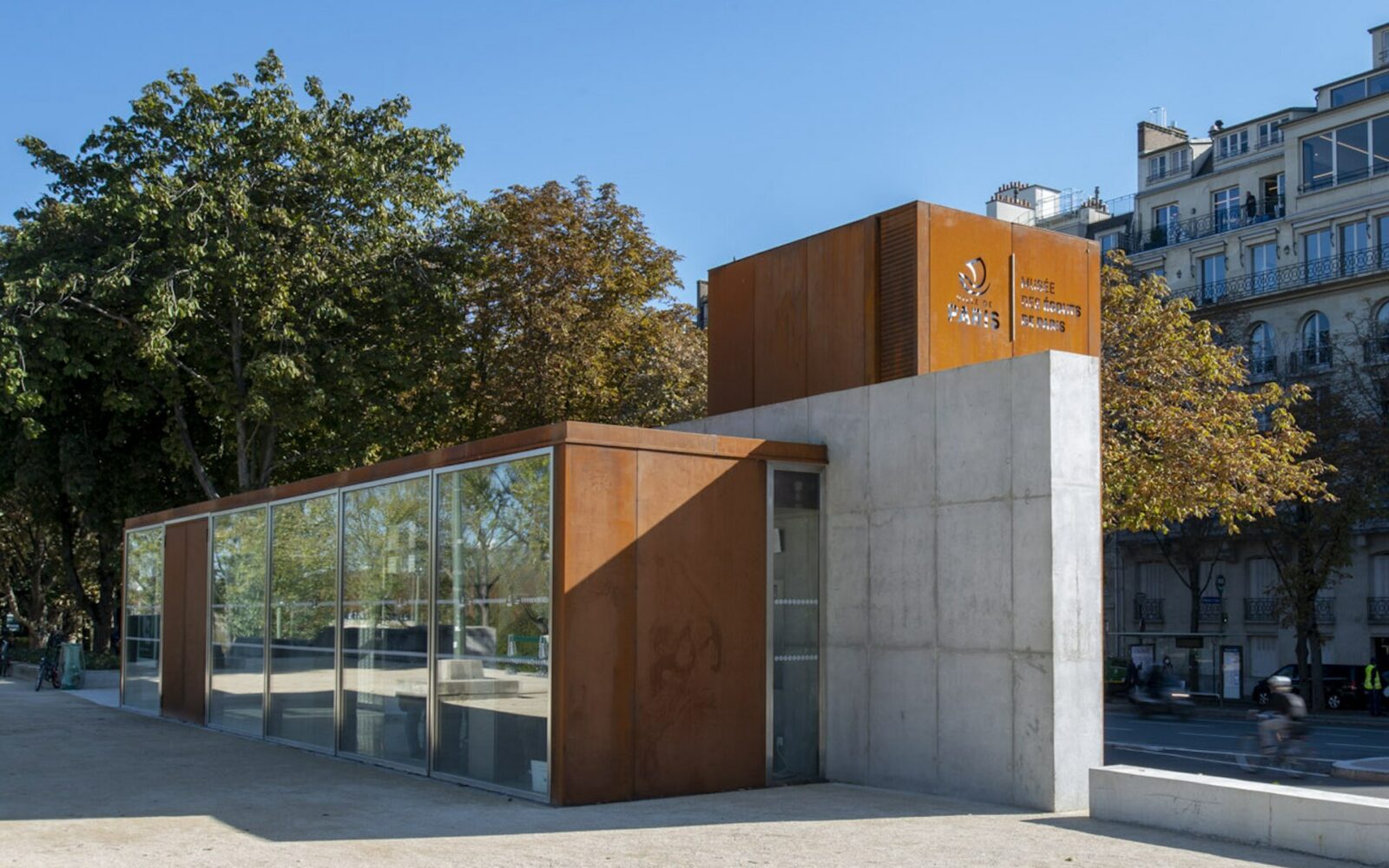 L'entrée du musée des Égouts de Paris, près du pont de l'Alma