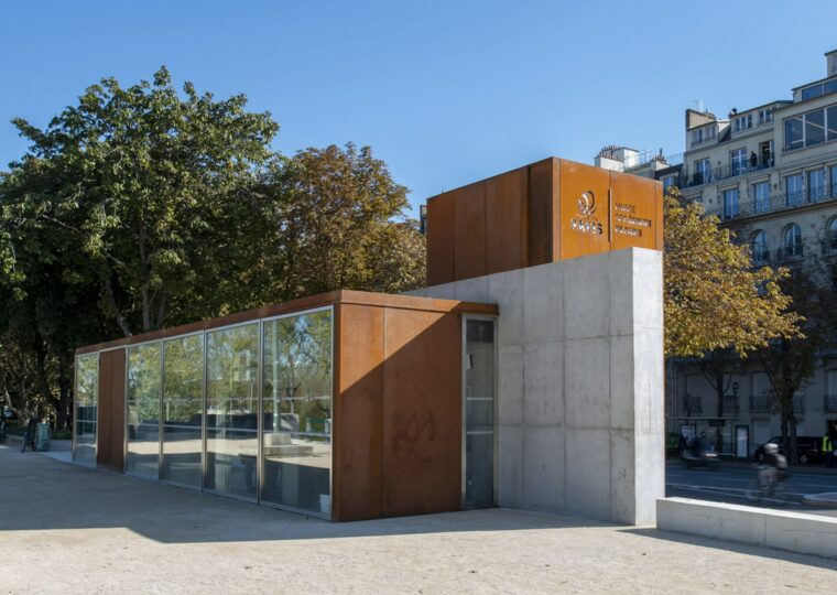 L'entrée du musée des Égouts de Paris, près du pont de l'Alma