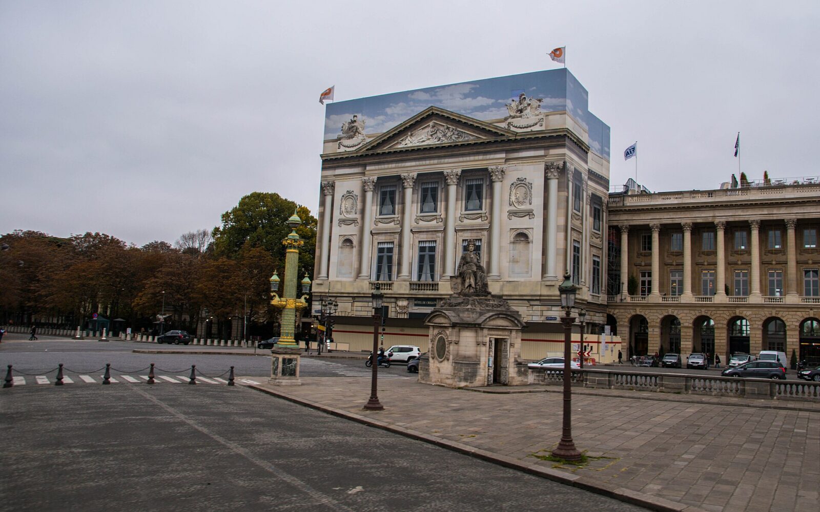 La colonnade de l'hôtel de Crillon, place de la Concorde