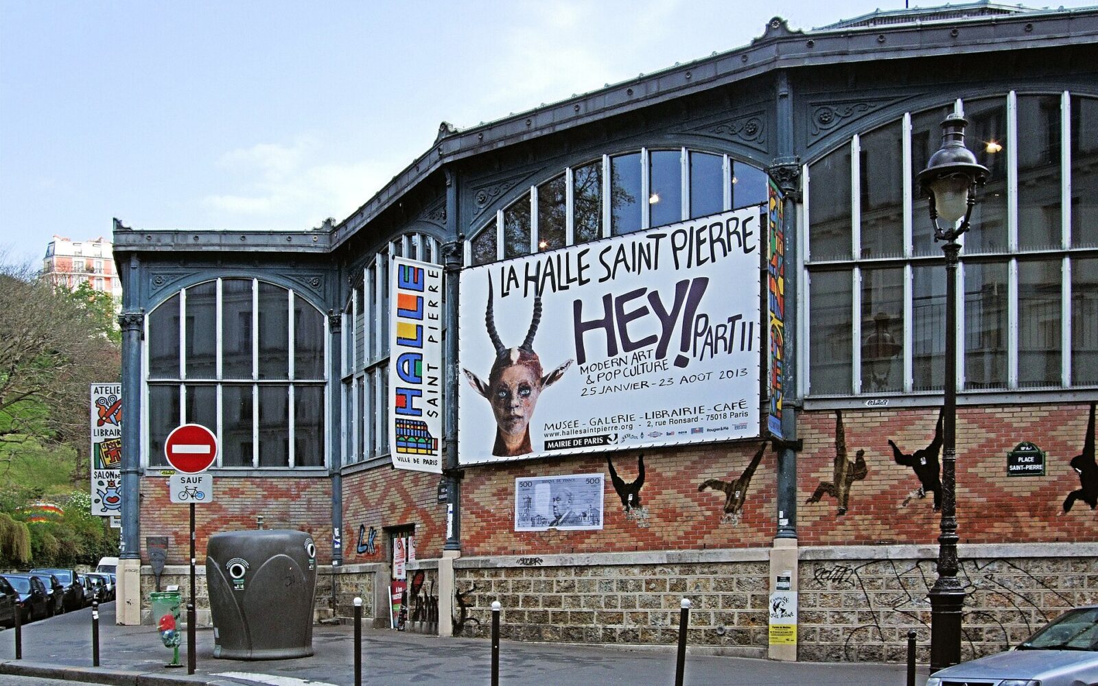 La halle de style Baltard de la Halle Saint-Pierre, au pied de Montmartre