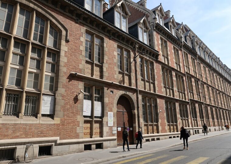 L'Institut catholique de Paris, rue d'Assas, qui abrite le musée Bible et Terre Sainte
