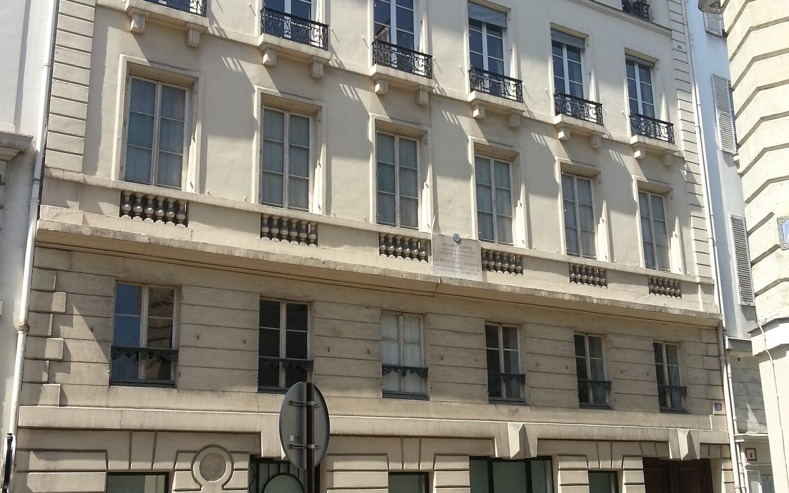 L'immeuble du 10 rue Monsieur-le-Prince, où vécut Auguste Comte