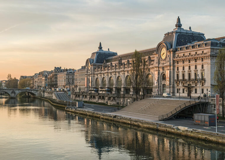 Le musée d'Orsay et le pont Royal vus depuis la Seine