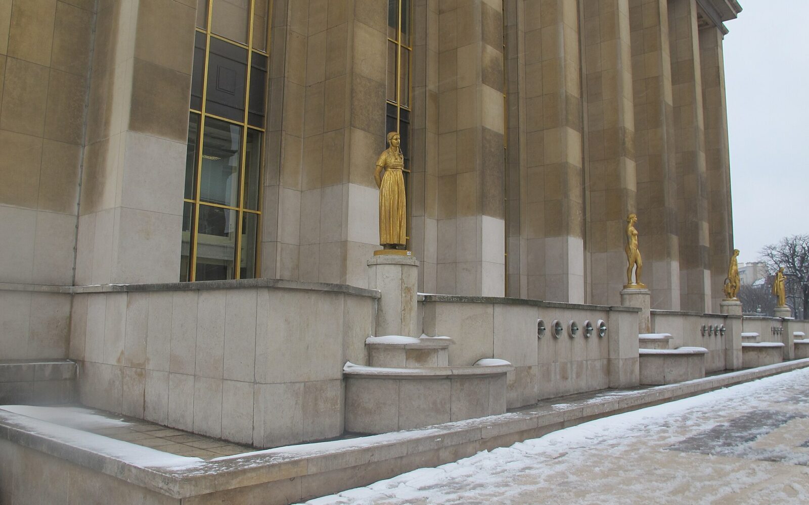 L'aile Passy du palais de Chaillot, siège du musée national de la Marine